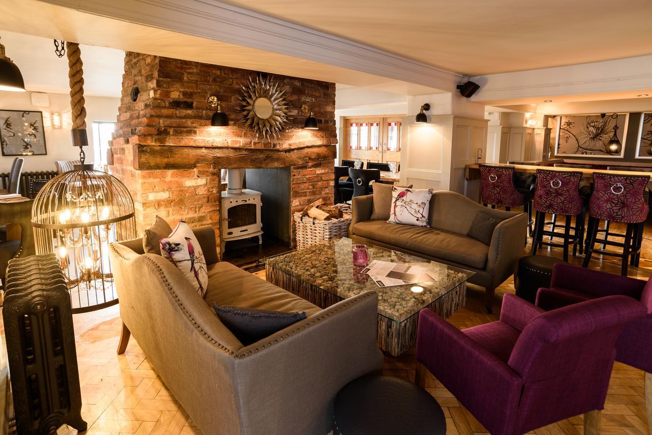 The Wheatsheaf Inn Onneley Exteriér fotografie