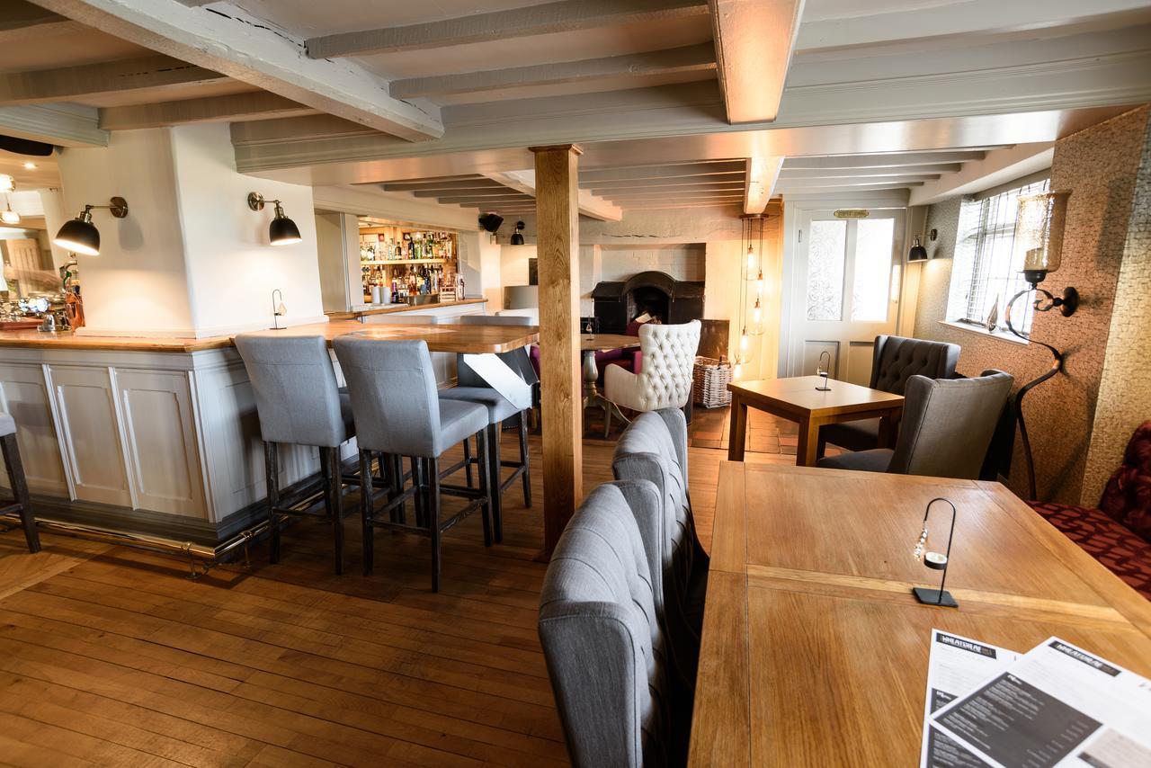 The Wheatsheaf Inn Onneley Exteriér fotografie